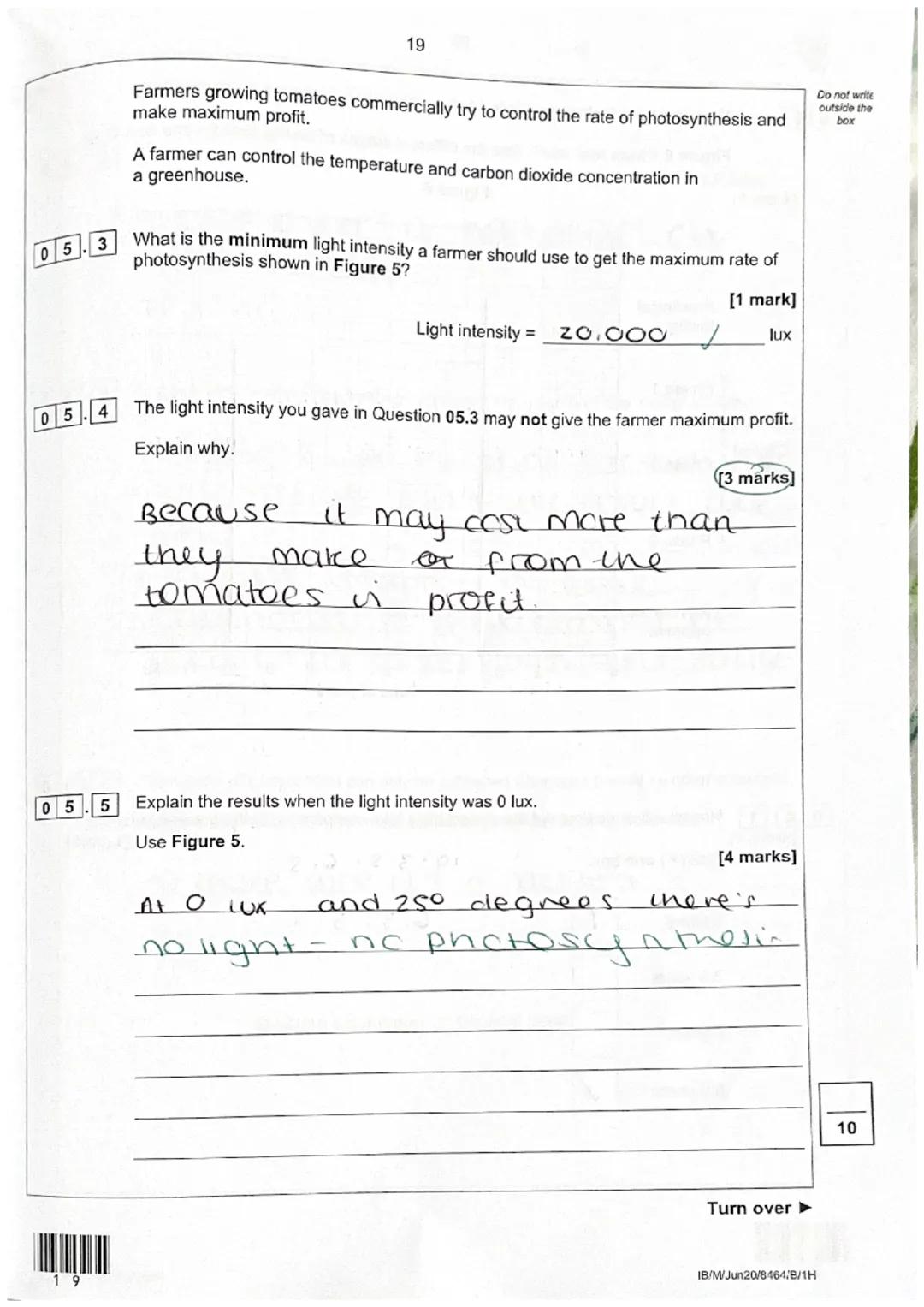 AQA
Please write clearly in block capitals.
Centre number
Surname
Forename(s)
Candidate signature
I declare this is my own work.
GCSE
COMBIN