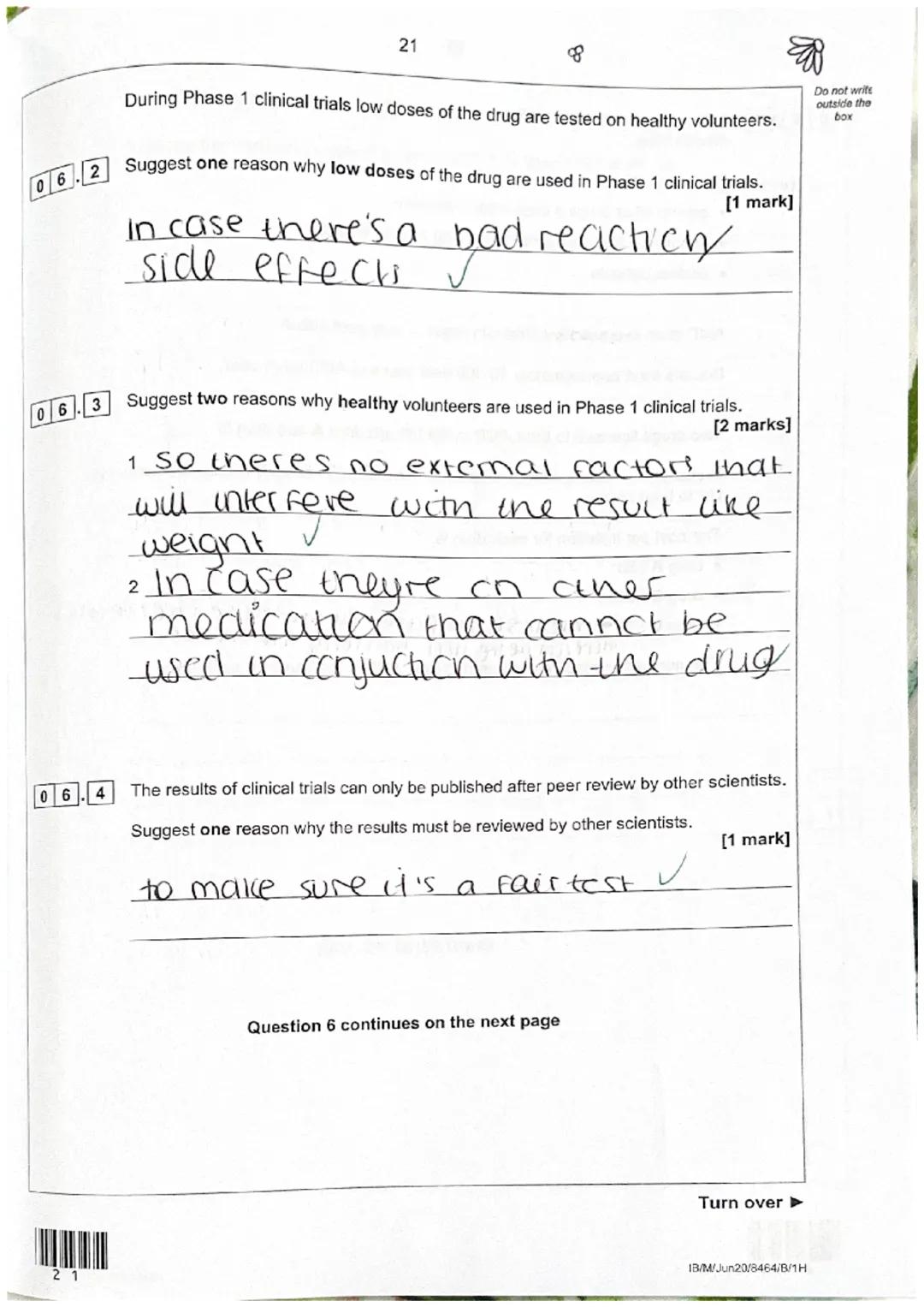 AQA
Please write clearly in block capitals.
Centre number
Surname
Forename(s)
Candidate signature
I declare this is my own work.
GCSE
COMBIN