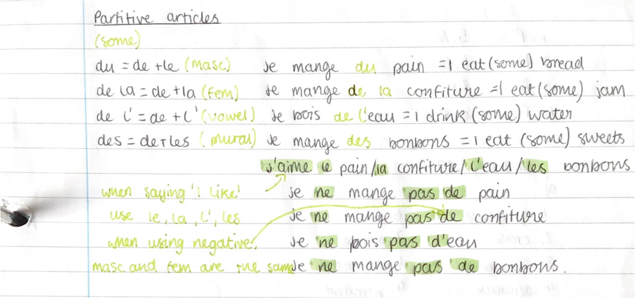 les
verbes
97
Jouer a + team sport =
je joue au basketbau (masc)
je joue à la pétanque (fem)
je joue aux boules (plu)
Joue de + musical inst