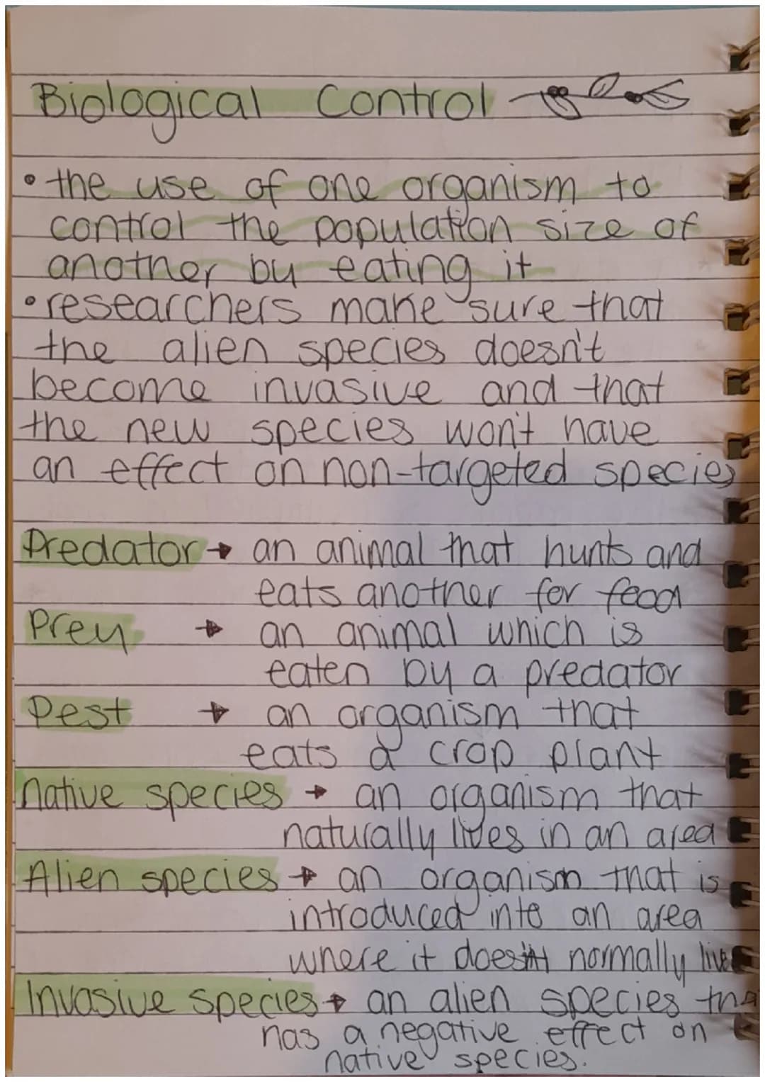 21.11 classification and
bió diversity
Plants
flowering
Animals
or non-flowering
vertebrates have a back-
bone or invertebrates +
don't have