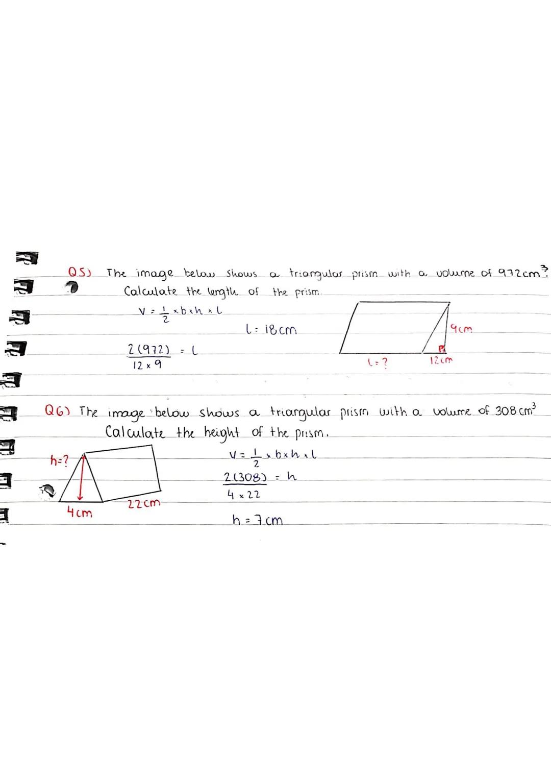VOLUMES OF CYLINDERS 8
PRISMS
Area of cross section x
Volume=
Q1) Calculate the volume of the cylinder.
V = ฯir ยฒ x
'T(3) Gi
r: 3cm
Scm
h =
